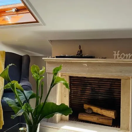 Alfonso Vll Apartment *